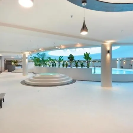 Appartamento Hanza Tower Bohemia 22 Pool & Jacussi